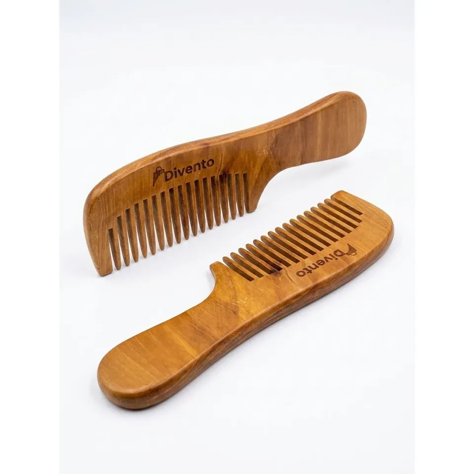 Peigne en Bois Naturel a Dents Larges Demeloirs avec Manche